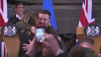 Nejen žádost o zbraně. Zelenskyj lidem v Británii vyrazil dech dojemným gestem