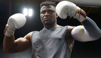 Tragédie bývalého šampiona UFC. Měl zavinit nehodu, při které zemřela dívka