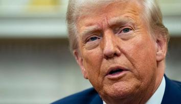 V USA hrozí vážná krize. Trumpova moc se hroutí, je to jen otázka týdnů, tvrdí expert