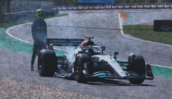 Jsem vděčný, že jsem naživu. Hamilton se vyjádřil k nehodě ve Spa