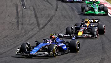 Úžasná novinka bývalého jezdce F1. Se svoji partnerkou oznámili zásnuby