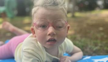 Zorinka (3) má vrozenou vývojovou vadu. Rodina se bez většího auta neobejde
