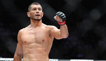 Muradov vyzval staronového rivala. Chce dokončit rozdělanou práci