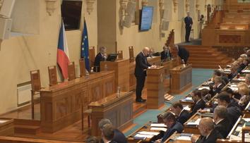 Senátoři schválili školskou novelu. Zřizovatelé se bojí, že nebudou mít dost peněz