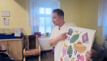 Práce na zkoušku v domově seniorů. Reportér si zkusil náročnou práci pečovatele