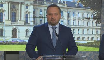 Návrh na zvýšení daní je zpět. Na vládě se ho chystá probrat Jurečka