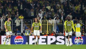 Trenérův kredit je na nule. Turecká média po kolapsu nešetří Fenerbahce