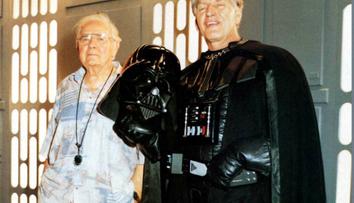 Svět přišel o další hereckou legendu, zemřel představitel Darth Vadera