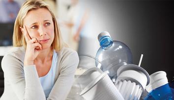 V EU schválili další zákaz plastů. Skončí některé sáčky, výplně nebo mini obaly