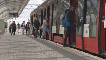 Firma spravující Lítačku čelí kritice. Je ve ztrátě, přesto si vedení vyplatilo obří odměny