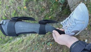 Velkolepé pátrání je u konce. Našli ortézu, která spadla z nebe