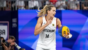 To chce potlesk. Basketbalistka má z OH zlato, v Paříži hrála se zlomenou rukou