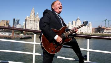 Zemřel zpěvák Gerry Marsden, šéf kapely, která konkurovala Beatles