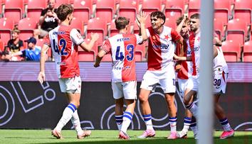 Rázný vstup Slavie do sezóny. Slovácko rozebrala už v první půli, padly dvě červené