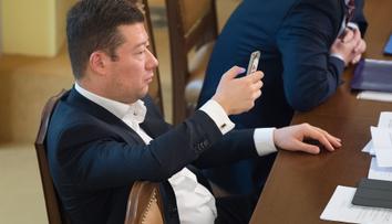 Okamura vyzval ministry k demisi! Zapomněl asi, že už v demisi jsou