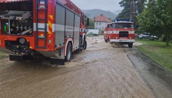 Valašské Klobouky uklízejí po bleskové povodni. Místní se bojí dalších dešťů