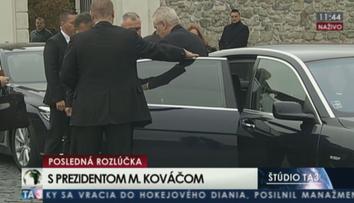 Kdo mohl za to, že Zeman přiletěl na pohřeb pozdě? Má zjistit Ťok