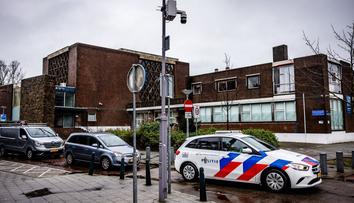 Žhářský útok v Rotterdamu. Čtyři maskovaní muži zapálili synagogu