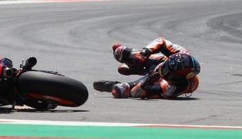 Děsivý pád v MotoGP: Lorenzo vstal, má ale zlomený obratel!