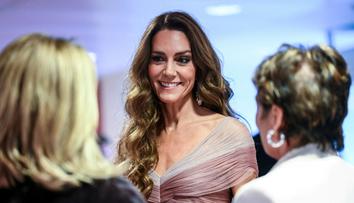 Princezna Kate na cenách BAFTA strhla pozornost. Oblékla se jako oblíbená filmová postava