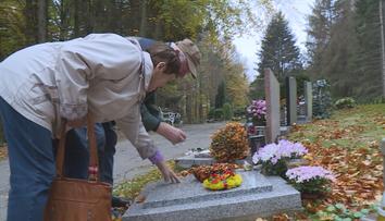 Zloději kradou z hrobů svíčky i květiny! Na Dušičky případů přibývá