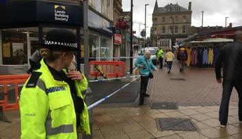Žena v Británii útočila nožem. Byla to muslimka, tvrdí svědci