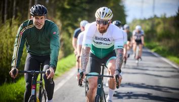 Petr Čech a dva vítězové Tour na startu. V Česku se pojede unikátní závod