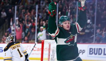Rekordní smlouva v NHL. Hvězdný Kaprizov si nakonec plácl s Minnesotou