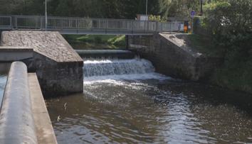Škola vymyslela, jak ven z energetické krize. Chce zprovoznit vodní elektrárnu