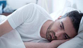 Expert radí, co dělat při nespavosti. Doporučuje pravidlo 15 minut
