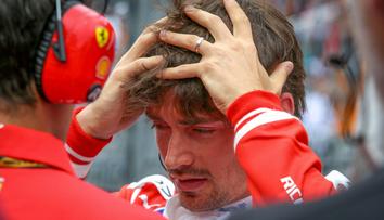 Ferrari v troskách. Leclerc zazdil pódium, dostal trest a přiznal: Je to moje vina