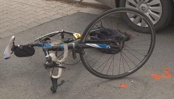 Řidič srazil cyklistku (22) a ujel. Po dopadení nadýchal 2,5 promile