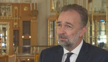 Vnuk posledního českého krále přijel do ČR. TV Nova poskytl exkluzivní rozhovor