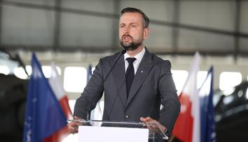 Polský ministr náhle zrušil návštěvu USA. Oznámil nová bezpečnostní opatření
