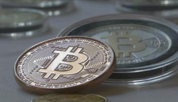 Kriminalisté ukončili vyšetřování bitcoinové kauzy. Obviněným umožní prostudovat spis