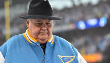 Nejlepší trenér historie končí: Blues vyhodili trenéra Hitchcocka!
