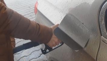 Pozor na nový benzin E10! Může vážně poškodit motory starších aut