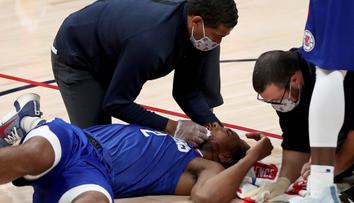 VIDEO: Moře krve a osm štychů! Hvězda Clippers dohrála po ráně loktem!