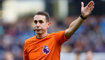 Bývalý sudí Premier League čelí obrovskému problému. Hrozí mu šest let