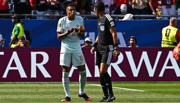Tříminutový chaos před penaltou rozhodil Mbappého. Kritizoval postup sudího