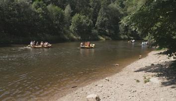 Návrat letního počasí zvýšil návštěvnost kempů i památek. Teplo bude i nadále