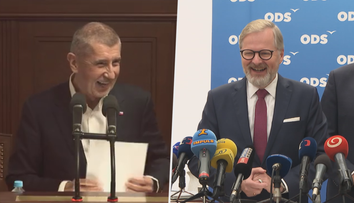 Nadávky i bizarní momenty v politice: Podívejte se na ty nejzábavnější roku 2025