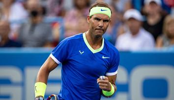 Tenisová ikona se po měsících vrátila vítězně, Nadal zdolal Socka