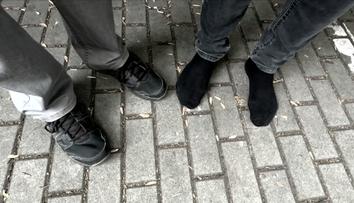 Opilý řidič chtěl vyzrát na hlídku. Prozradily ho pantofle