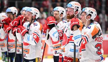 Suverénní Pardubice v Lize mistrů poprvé prohrály, Sparta vybouchla v Sheffieldu