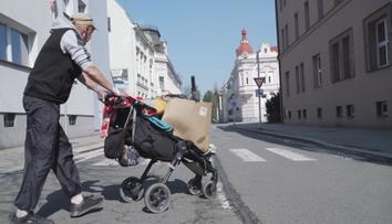 Praha koupila dům pro lidi v nouzi. Jsou v něm volné byty i ordinace s lékaři