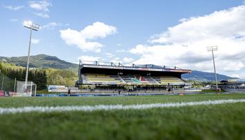 Divoké oslavy triumfu v rakouském poháru. Fanoušci zapálili vlastní stadion