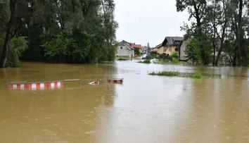 Voda stoupá, v Česku hrozí povodně. Meteorologové vydali výstrahu