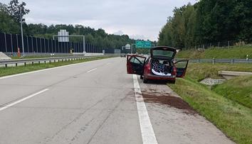 Děsivý návrat z dovolené. Opilý otec boural na dálnici, po nehodě si v autě ustlal