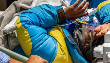 Zázrak na Mount Everestu. Ztracený horolezec přežil na svahu hory šest dní